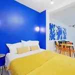 Modern Large Studio Apartment For 3